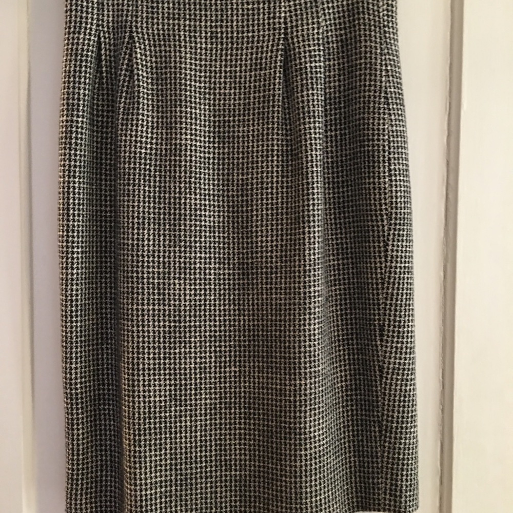 Black & Gray Weave Pattern Wool Skirt